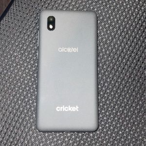 Cricket phone